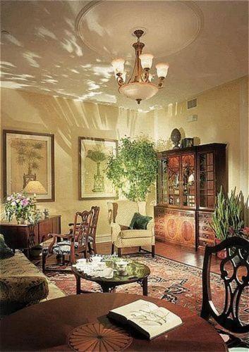 The Lodge Alley Inn Charleston Interior photo
